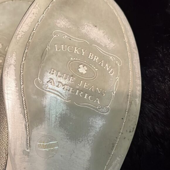 Lucky Brand Silver Flats with Perforated Design - Picture 8 of 10